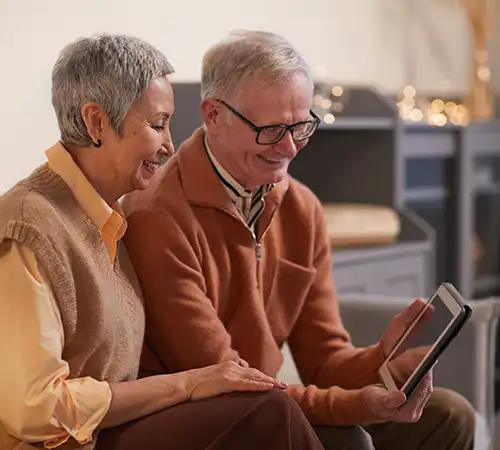 Couple discussing 401(K) Plans